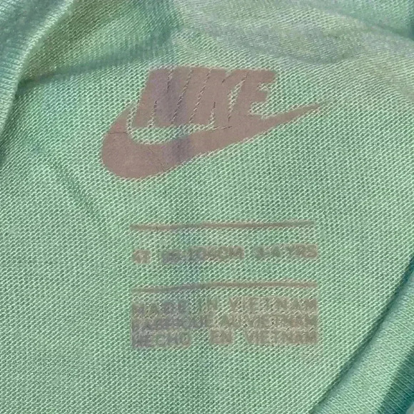Nike - Mint Green w Ruffled Waist- Girls size 4T - Picture 3 of 3